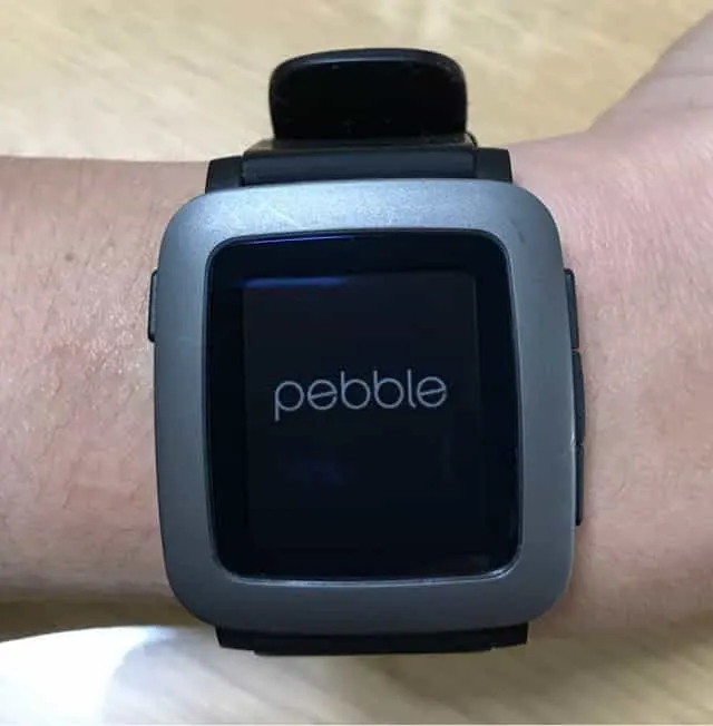 スマートウォッチと言えば、Apple Watchのことを思い浮かべる人が多いでし