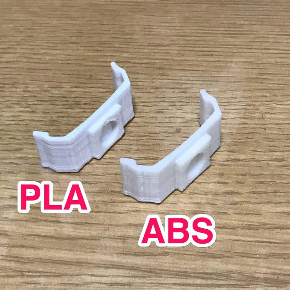 ABSでも、単純形状なら問題なく出力できます。